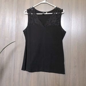 3 for $15✨ Laced Front V-Neck Tank Top